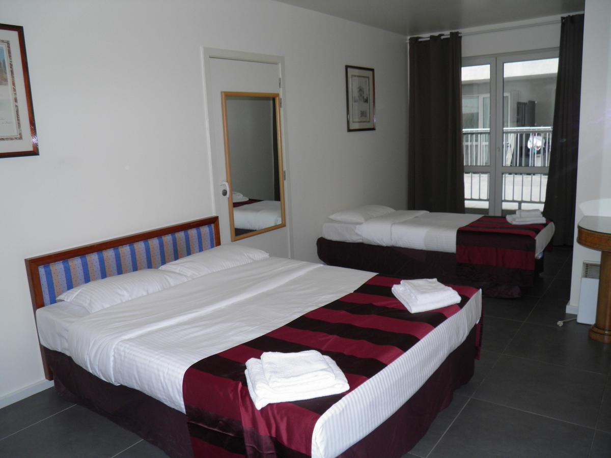 Holidays Apart-Hotel Anderlecht Exterior photo
